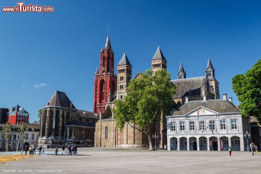 Immagine La piazza principale nel centro storico di Maastricht, Olanda - © Lev Levin / Shutterstock.com