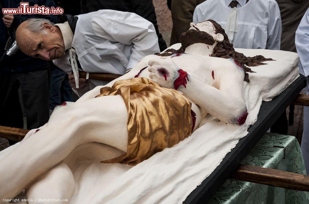 Immagine La Processione del Venerdì Santo a Barile in Basilicata - © edella / Shutterstock.com