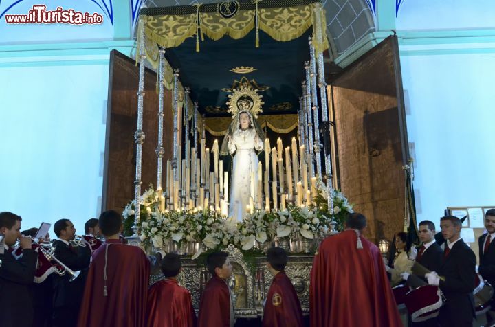 Immagine La processione della confraternita del Santissimo Perdono a Almeria, Spagna. Sono molte le feste e le ricorrenze di carattere religioso che si svolgono nella città  - © Jerocflores / Shutterstock.com 