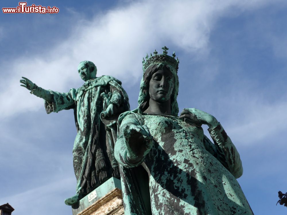 Immagine La regina Cunegonda e il re Massimiliano I°, gruppo scultoreo in bronzo a Bamberga (Germania).