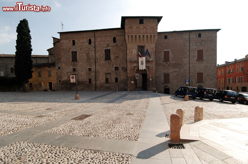 Immagine La Rocca dei Boiardo in centro a Scandiano di Reggio Emilia