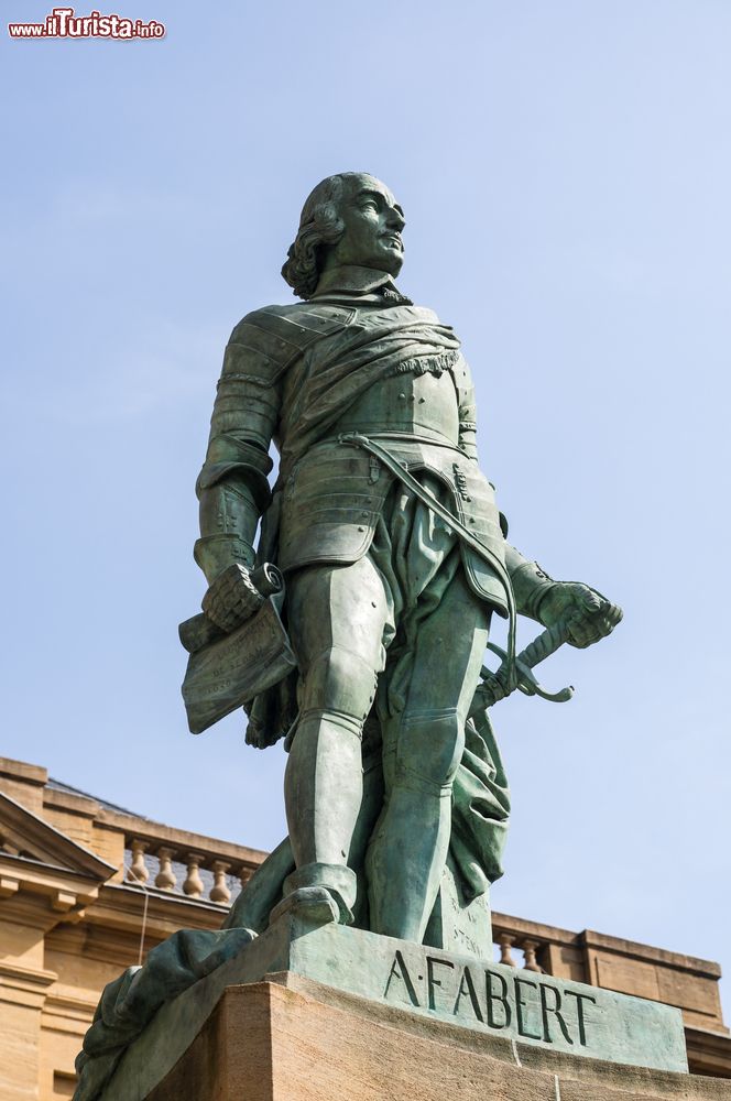 Immagine La scultura del maresciallo Fabert in Piazza d'Armi a Metz, Francia.