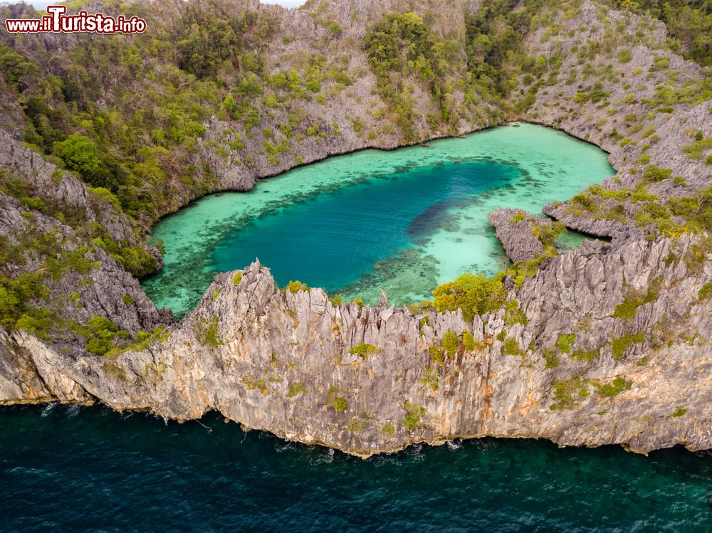 Immagine La "Shark Lagoon" sull'isola di Cock Comb, arcipelago di Mergui (Myanmar).