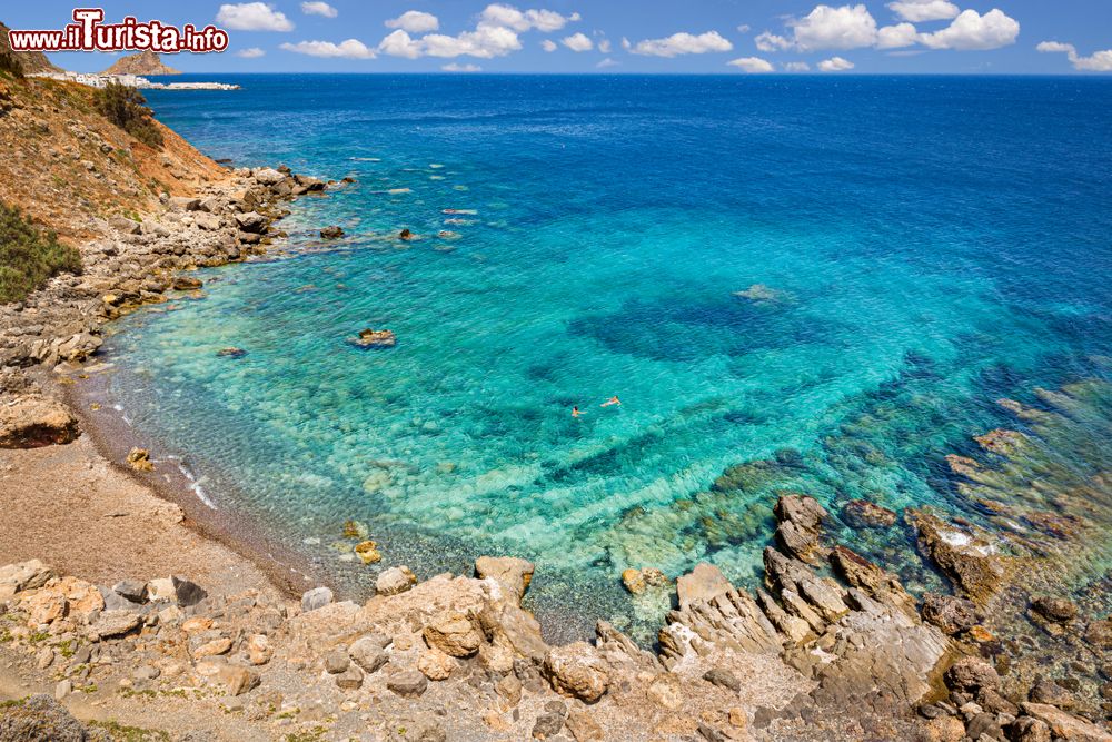 Immagine Una spettacolare caletta vicino al cimtero di Marettimo, isole Egadi, Sicilia