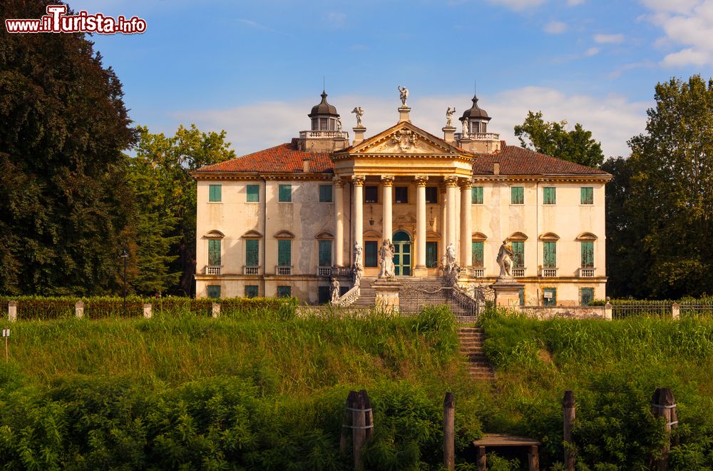 Immagine La spettacolare Villa Giovanelli Colonna a Noventa Padovana