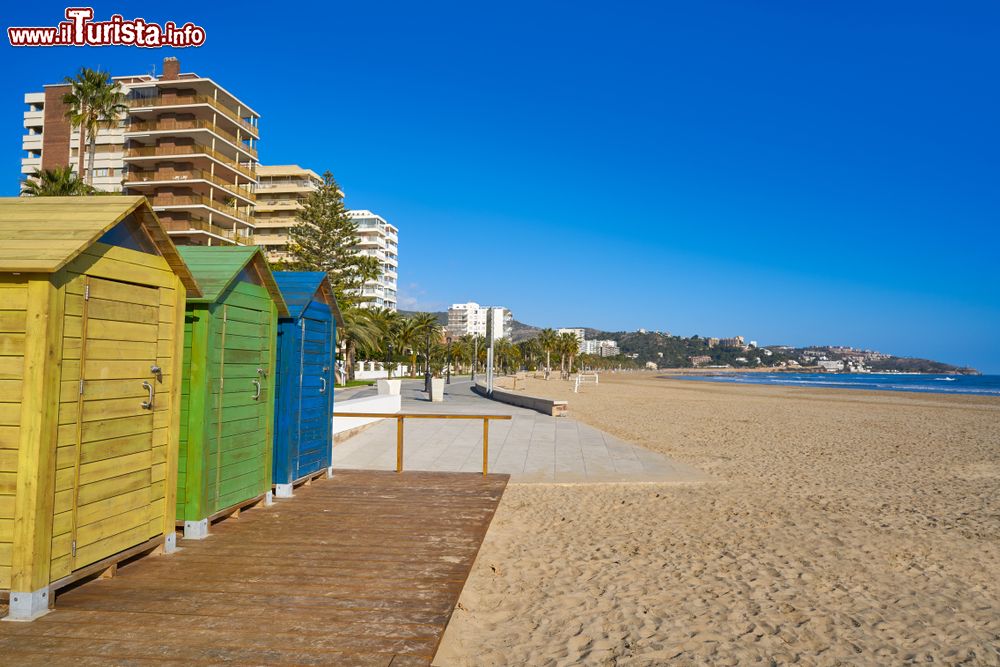 Immagine La spiaggia deserta di Torre Sant Vicent a Benicassim, Comunità Autonoma Valenciana, Spagna.