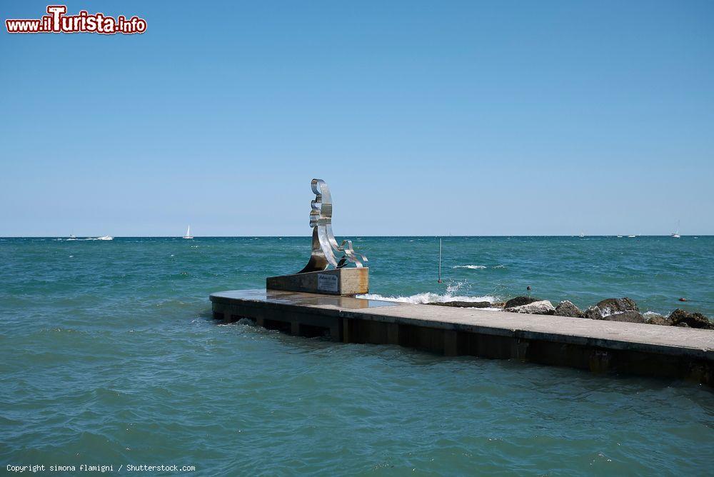 Immagine La statua della Madonna del Mare a Milano Marittima sulla riviera romagnola - © simona flamigni / Shutterstock.com