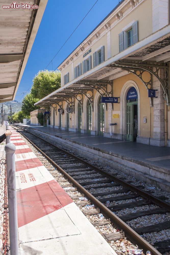 Immagine La stazione ferroviaria di Aubagne, nei pressi di Marsiglia, Francia.