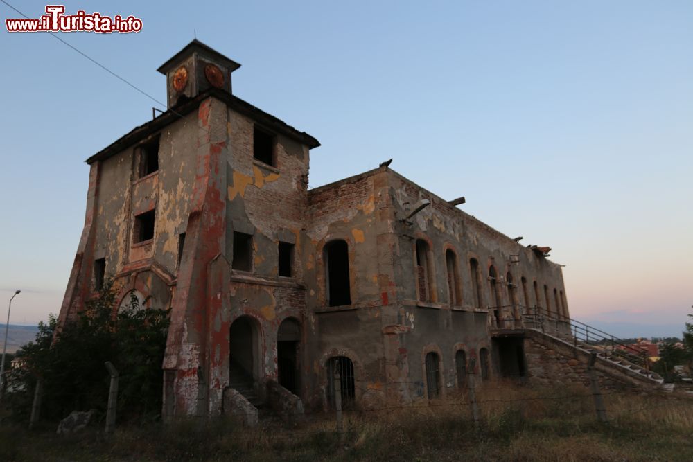 Immagine La storica chiesa Metruk di Amasya, Turchia, ormai caduta in rovina.