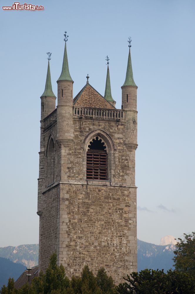 Immagine La torre della chiesa di Tutti i Santi a Vevey, Svizzera.