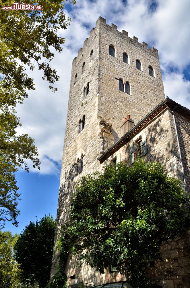 Immagine La torre di Cahors, villaggio medievale affacciato sul fiume Lot nell'omonimo dipartimento (Francia).