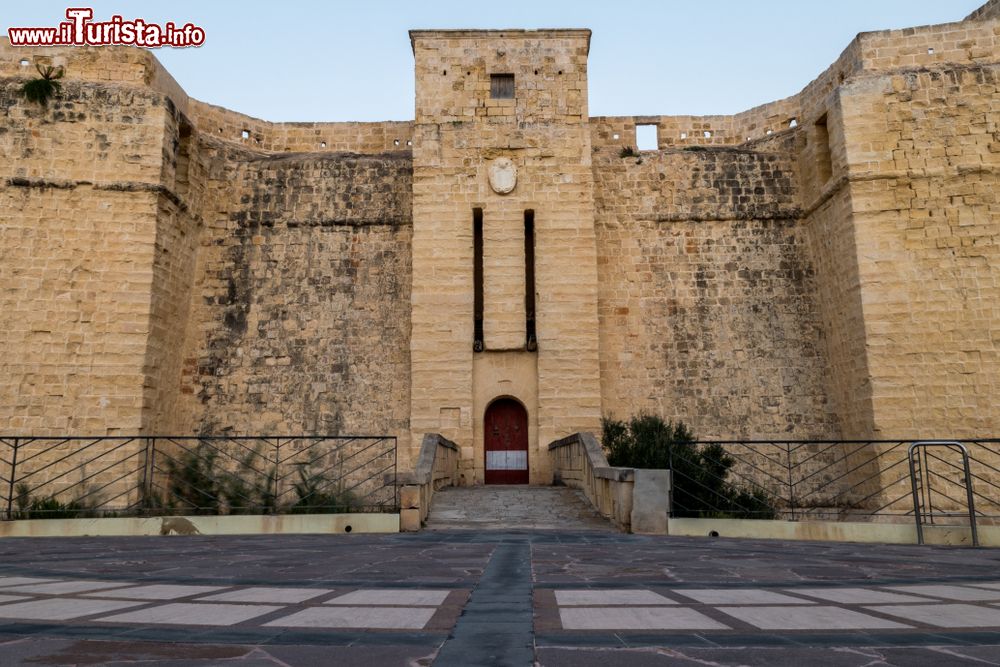 Immagine La torre di San Tommaso a Marsascala, costa di Malta: questo bastione faceva parte delle Wignacourt Towers, il sistema di fortificazioni realizzato per difendere le coste maltesi dagli attacchi turchi.