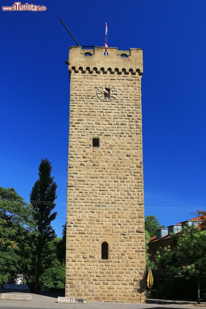 Immagine La torre Goetzenturm a Heilbronn, Baden-Wurttemberg, Germania. Si trova nei pressi del fiume Neckar.
