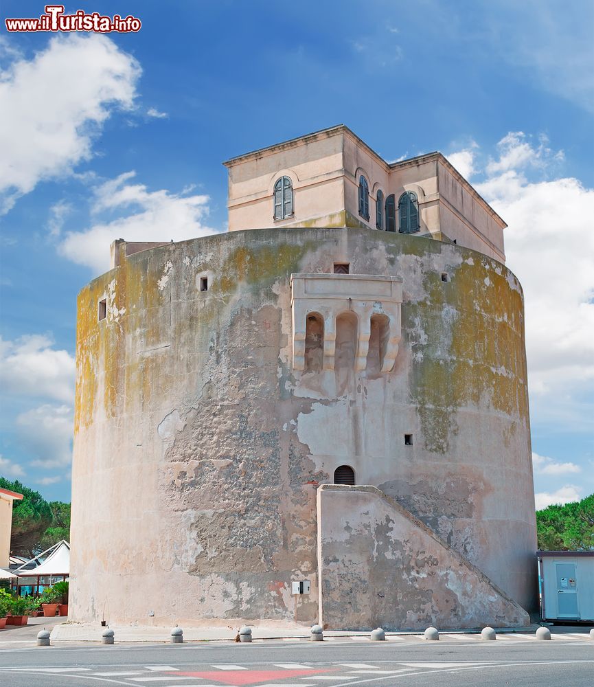 Immagine La Torre Grande della frazione di Oristano in Sardegna