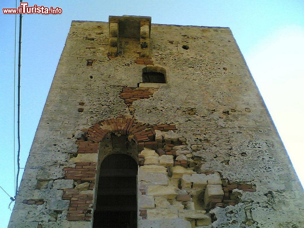 Immagine La Torre sibiliana nei pressi di Petrosino in Sicilia  - © GFDL con disclaimer, Wikipedia