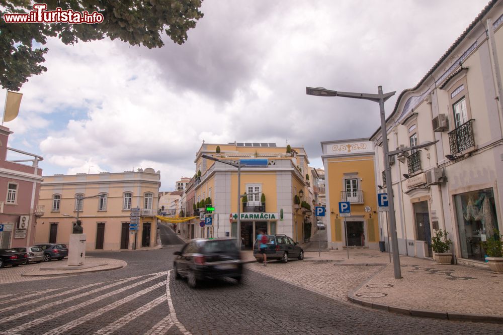 Immagine La tradizionale architettura degli edifici di Loulé, Portogallo.