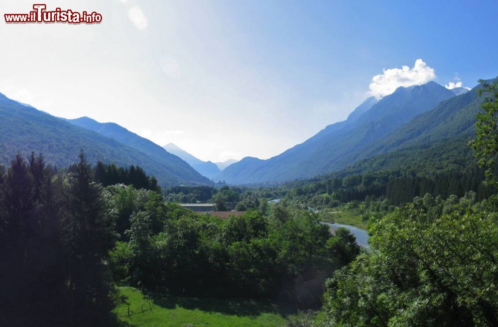 Immagine La Valsassina dove sorge Taceno tra le Alpi Lombarde   - ©  adirricor, CC BY 3.0, Wikipedia