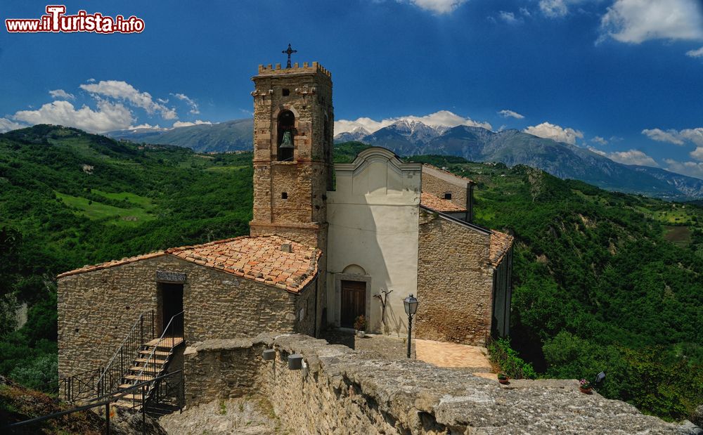 Immagine La visita al centro storico del borgo di Roccascalegna in Abruzzo