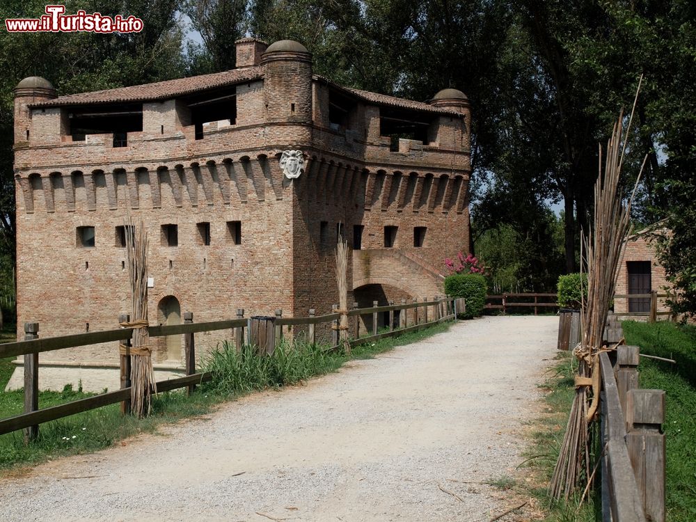 Immagine la visita alla fortezza estense a Stellata di Bondeno