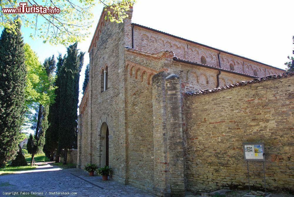 Immagine L'abbazia di San Giovanni Battista a Casola Valsenio - © Fabio Caironi / Shutterstock.com