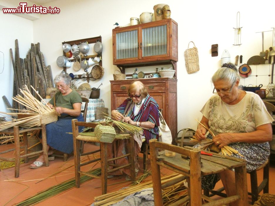 Immagine Laboratorio d'intreccio delle erbe palustri a Villanova di Bagnacavallo