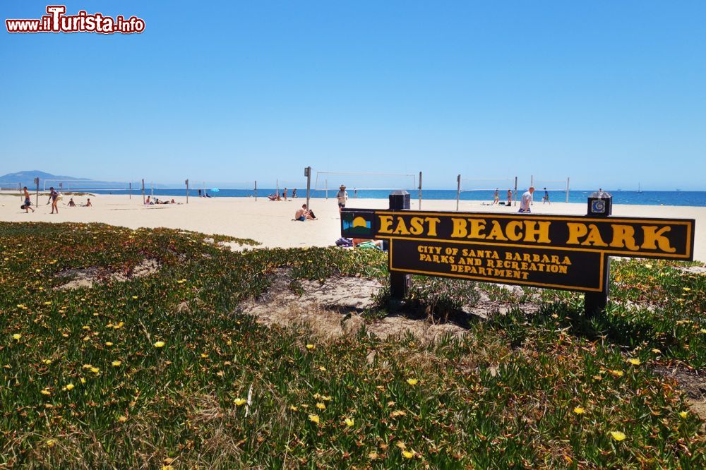 Immagine La.East Beach di Santa Barbara in California, il regno del volley