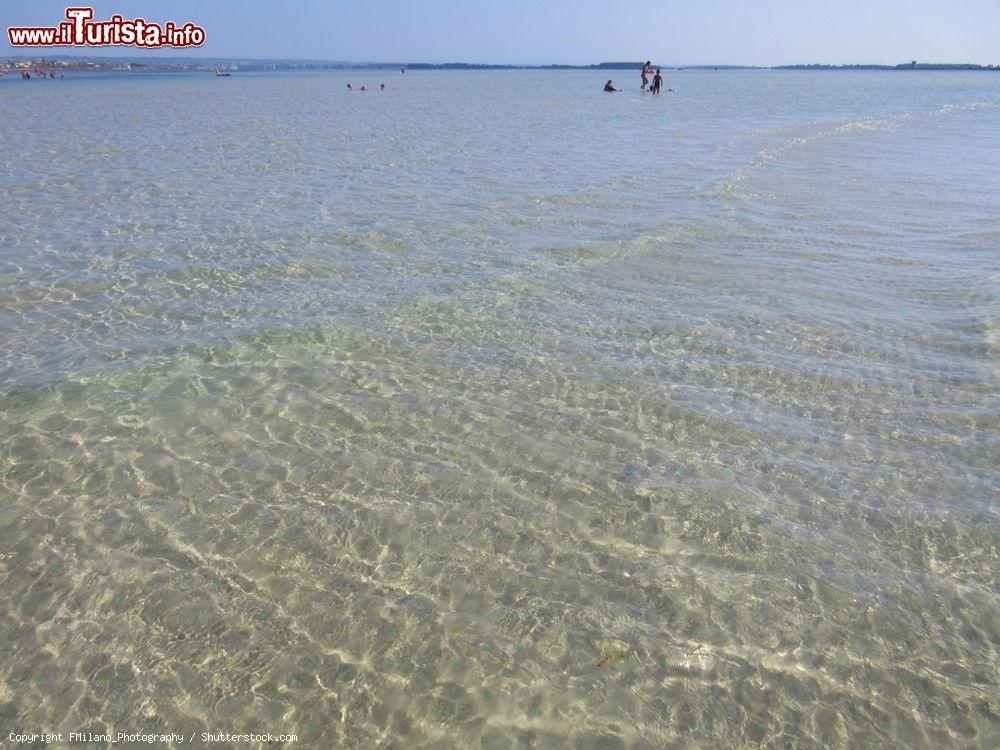 Immagine Le acque spettacolari della spiaggia di San Teodoro vicino a Marsala in Sicilia - © FMilano_Photography / Shutterstock.com