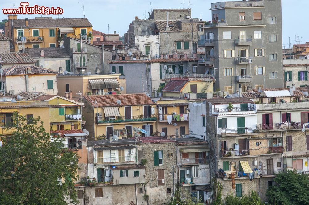 Immagine Le case addossate del centro di Ariccia nel Lazio