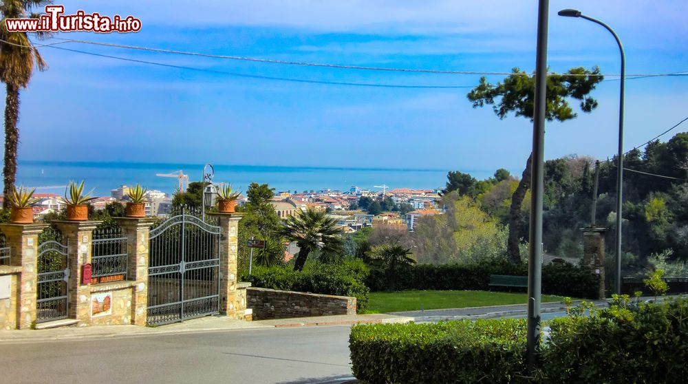 Immagine Le colline che circondano Giulianova in Abruzzo