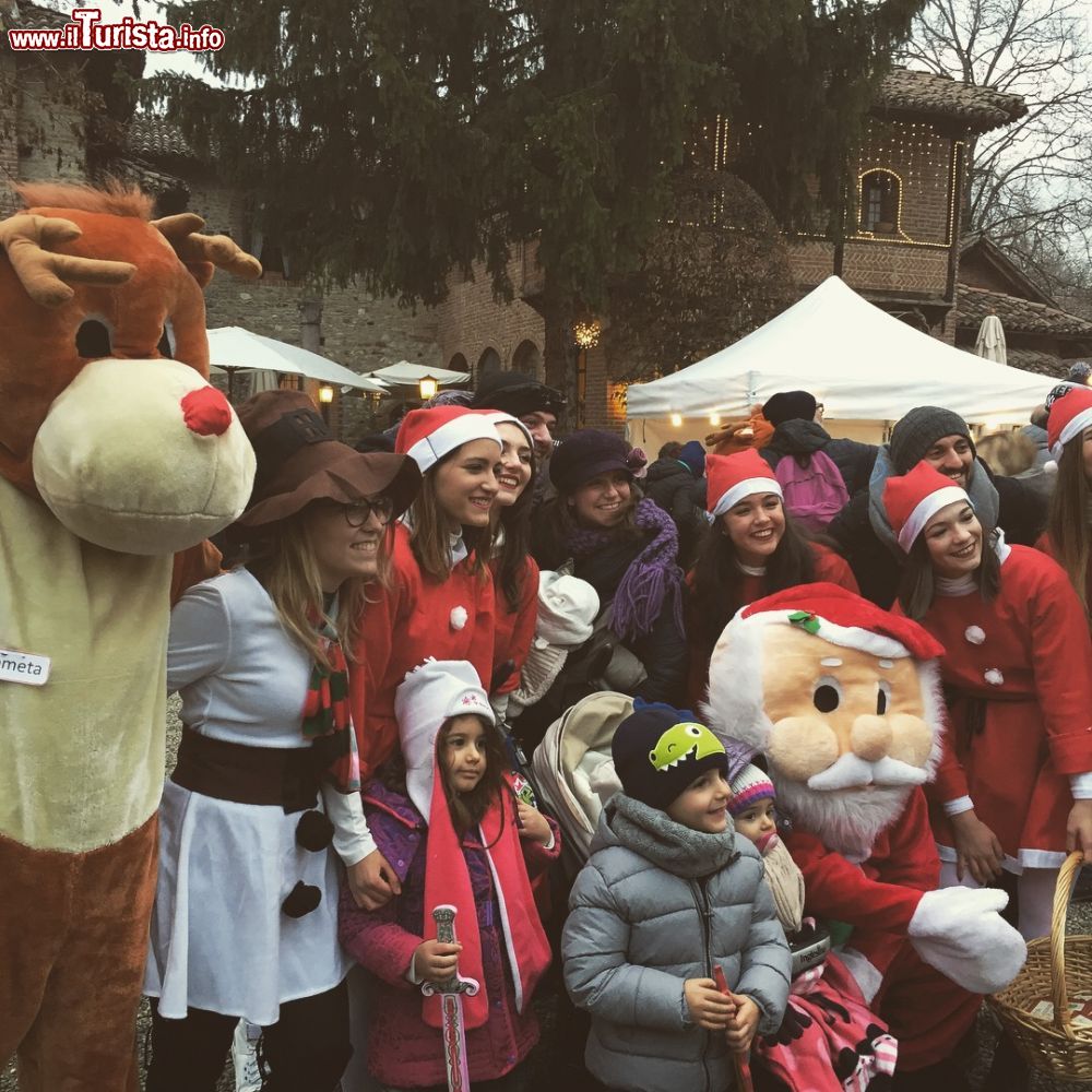 Immagine Le Famiglie con bambini nella magia del Natale a Grazzano Visconti - ©  Natale a Grazzano Visconti