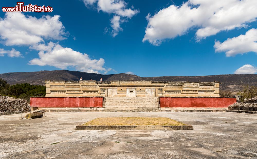 Immagine Le rovine del sito archeologico di Mitla, uno dei più spettacolari dello stato di Oaxaca (Messico).