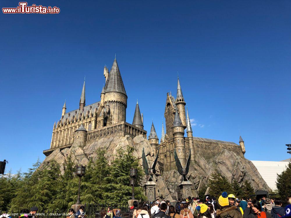 Immagine L'Hogwarts Castle nell'area di Harry Potter agli Universal Studio di Osaka, Giappone - © WIPAWEE SARATA / Shutterstock.com