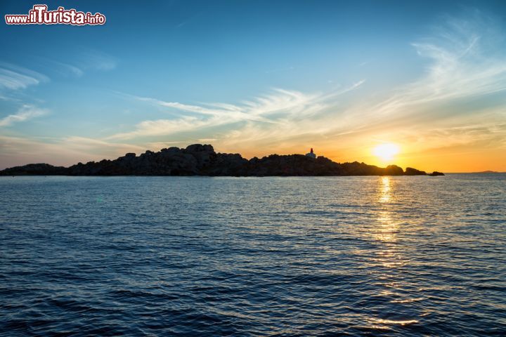 Immagine L'isola di Lavezzi, nei pressi di Bonifacio, al tramonto (Corsica).