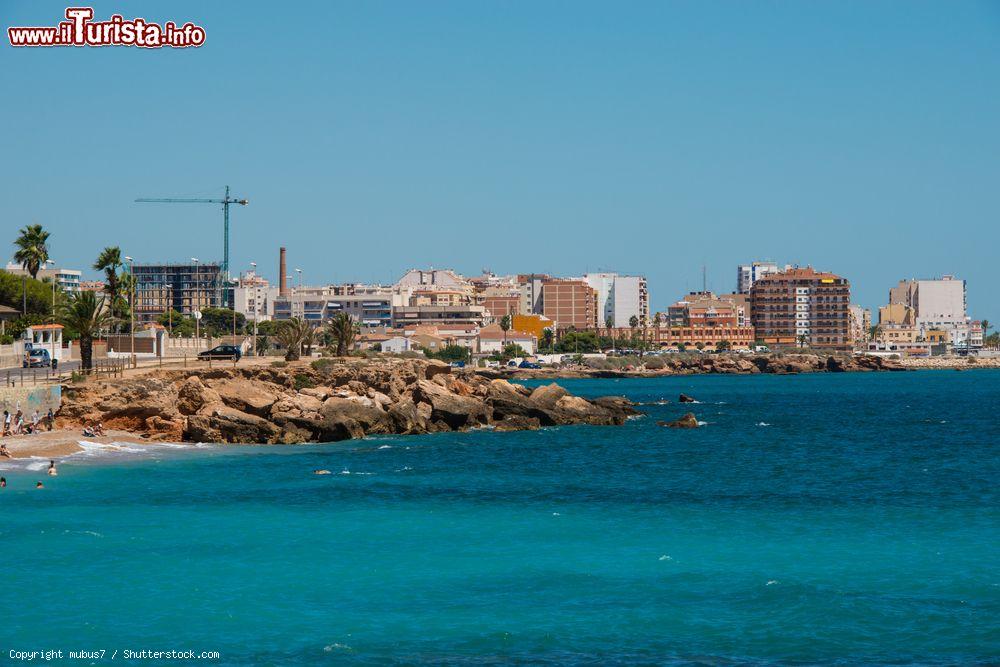 Immagine Litorale e edifici residenziali a Vinaros, Costa dell'Azahar, Spagna - © mubus7 / Shutterstock.com