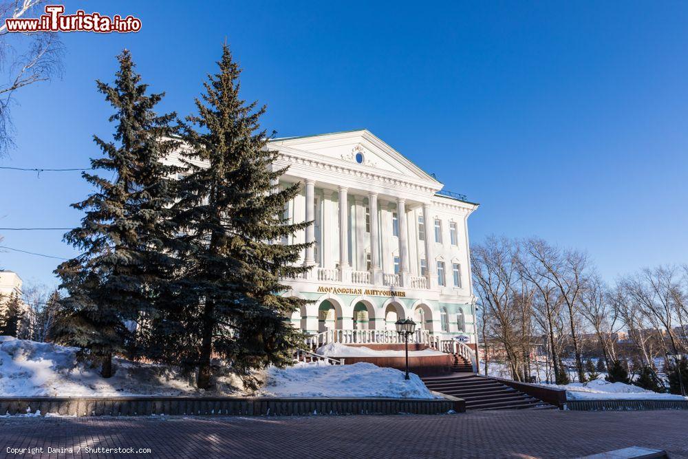 Immagine Lo State Musical Theater a Saransk, Russia, dopo una bella nevicata - © Damira / Shutterstock.com