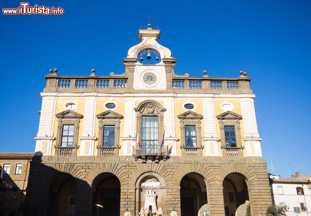 Immagine Lo storico Municipio di Nepi, borgo del Lazio