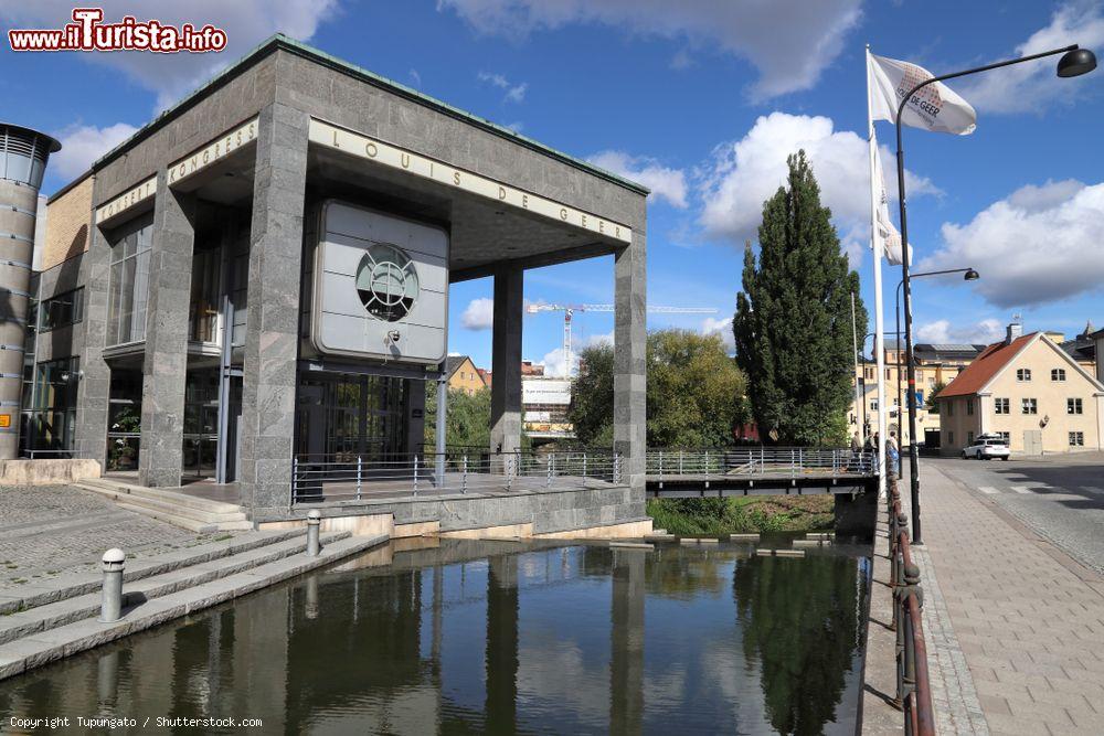 Immagine Louis De Geer Concert and Congress Hall a Norrkoping, Svezia. La sala si trova nel centro della cittadina accanto al fiume Motala - © Tupungato / Shutterstock.com