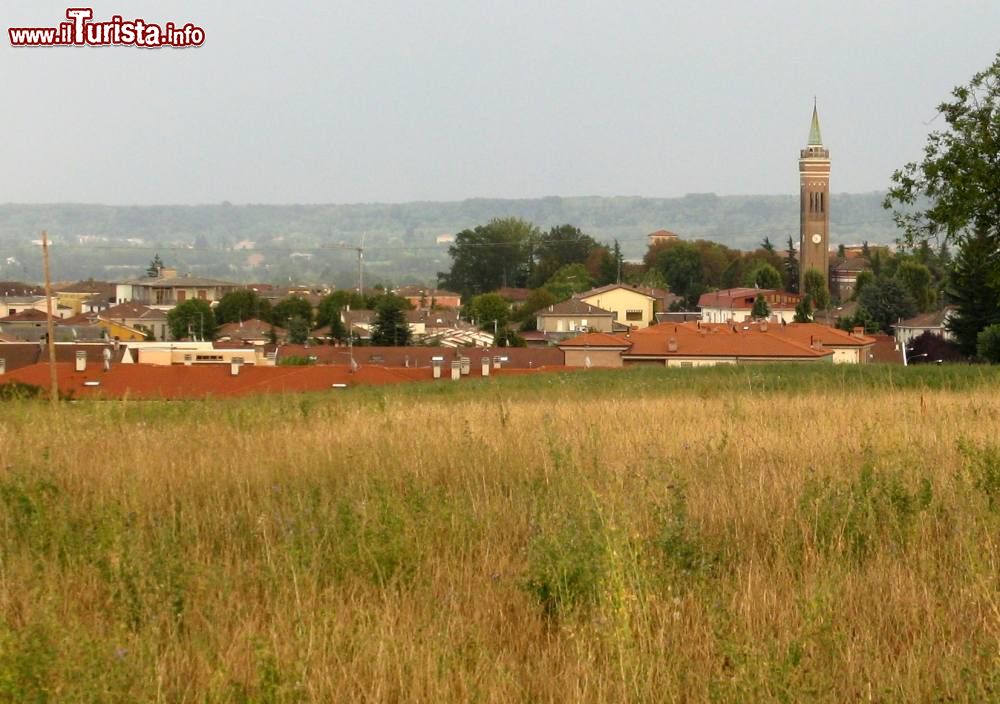 Immagine La cittadina di Medesano si trova nelle campagne a sud-ovest di Parma, in Emilia Romagna - © Toni Pecoraro, Wikipedia