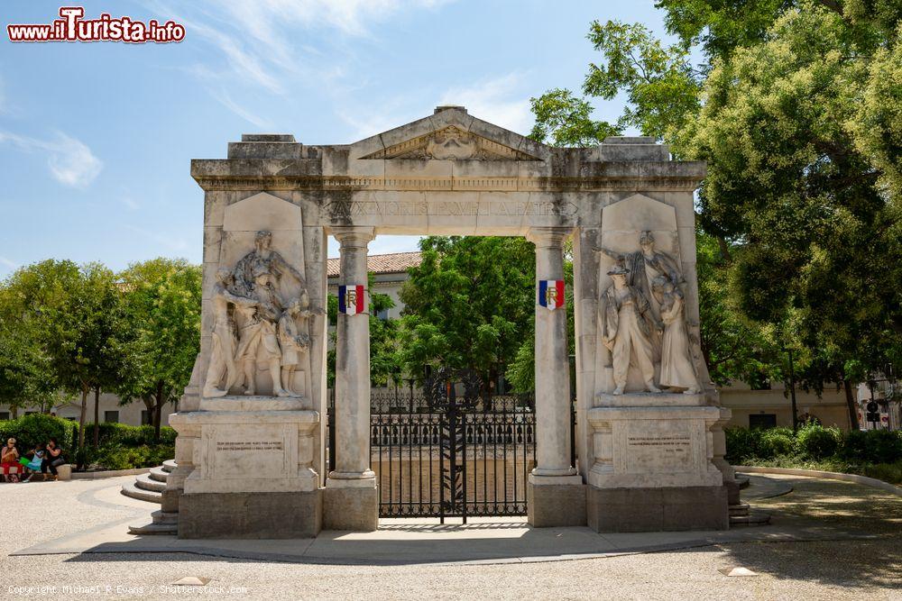 Immagine Memoriale di guerra per i caduti della Seconda Guerra Mondiale a Nimes, Francia - © Michael R Evans / Shutterstock.com