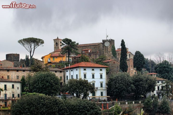 Immagine Montecatini Alto, il borgo della Toscana famoso per i suoi stabilimenti termali - © marcovarro/ Shutterstock.com