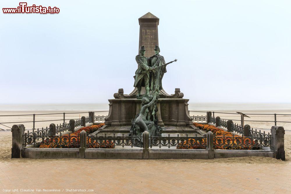 Immagine Monumento contro la schiavitù a Blankenberge, Belgio. Commemora la vittoria delle forze armate belga sui mercanti di schiavi musulmani in Congo durante il tardo XIX° secolo - © Claudine Van Massenhove / Shutterstock.com