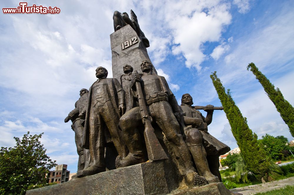 Immagine Monumento dell'indipendenza dell'Albania a Valona