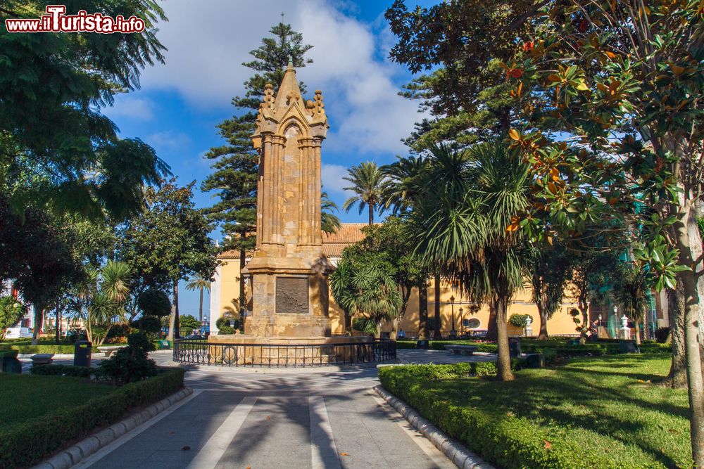Immagine Monumento nel centro di Ceuta, città autonoma spagnola situata nel Marocco.