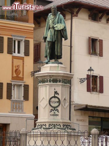 Immagine Monumento al pittore Tiziano Vecellio Pieve di Cadore