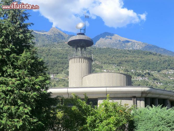 Immagine La moderna chiesa di San Giuseppe a Morbegno in bassa Valtellina - © BARA1994 - CC BY-SA 3.0 - Wikipedia