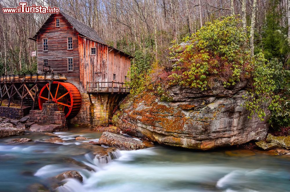 Immagine Mulino ad acqua nel parco Babcock State, West Virginia, USA.