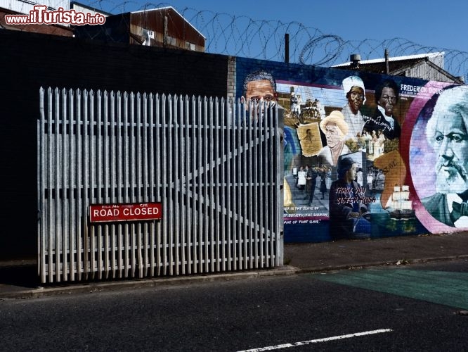 Immagine Murales nel quartiere di Falls Road a Belfast, Irlanda del Nord. In questa zona si trovano i murales più famosi della città, vero e proprio fenomeno artistico.