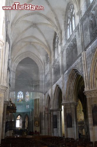 Immagine La navata centrale dell'Eglise S. Jacques a Dieppe.