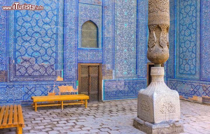 Immagine Ornamenti islamici all'interno di Palace Tosh Hovli a Khiva in Uzbekistan - © eFesenko / Shutterstock.com