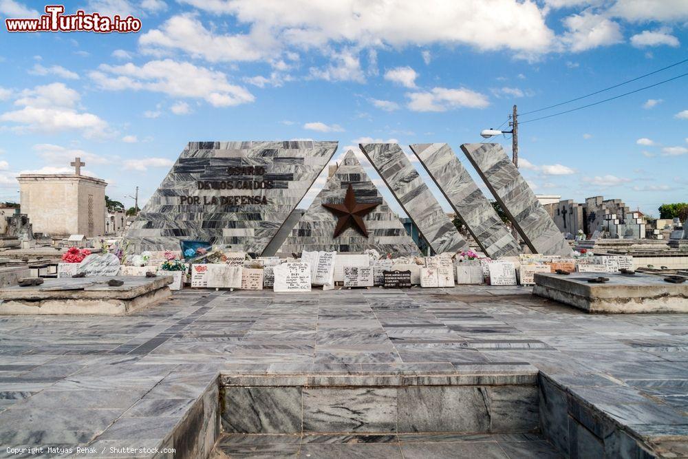 Immagine L'ossario dei patrioti caduti nel cimitero di Camagüey, la terza città per dimensioni di Cuba - © Matyas Rehak / Shutterstock.com